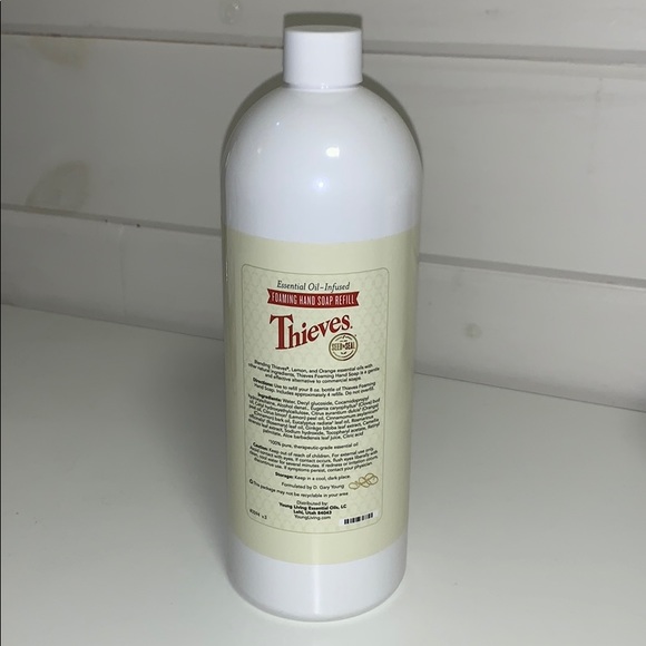 Young Living Thieves Foaming Hand Soap Refill 32oz - Picture 2 of 3